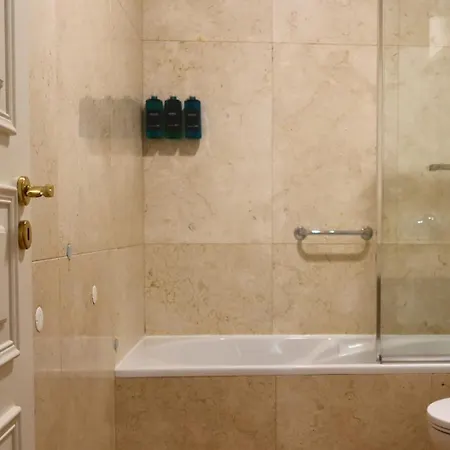 Bed & Breakfast Art 4