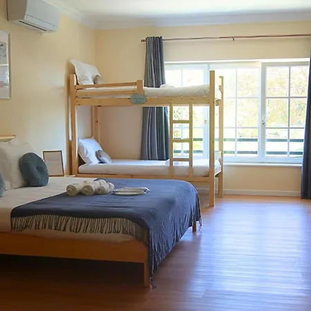 Bed & Breakfast Art 4