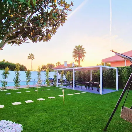 Bed & Breakfast Art 4