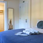 Bed and breakfast Art 4 Carcavelos (Lisbon)