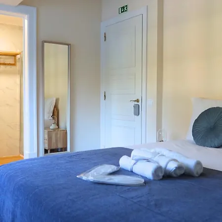 Bed & Breakfast Art 4 Carcavelos (Lisbon)